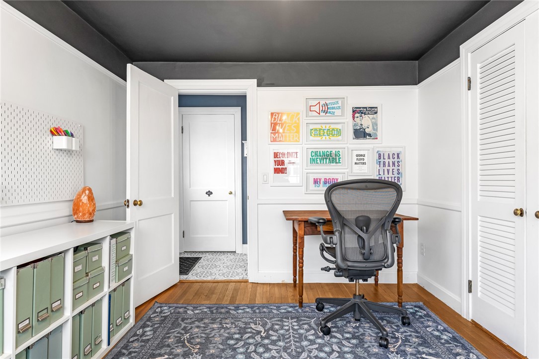 28 Rosegarden Street Warwick, RI 02888 - Photo 19 of 33