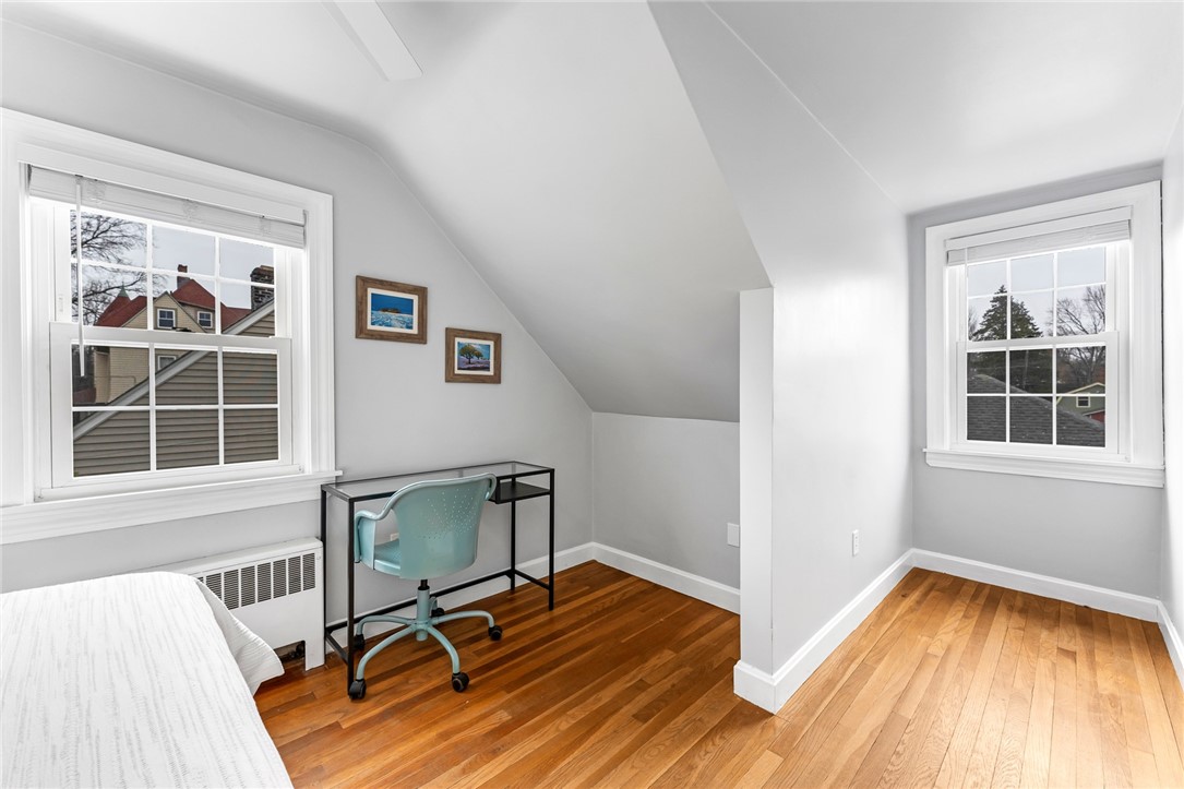 28 Rosegarden Street Warwick, RI 02888 - Photo 25 of 33