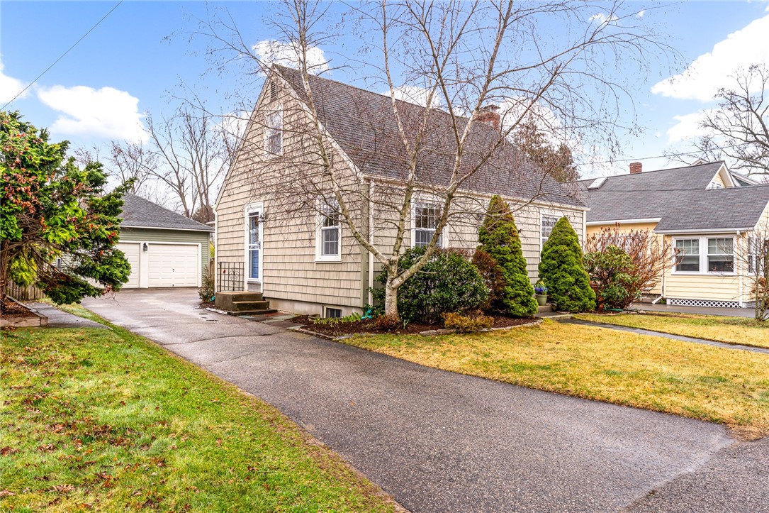 28 Rosegarden Street Warwick, RI 02888 - Photo 27 of 33