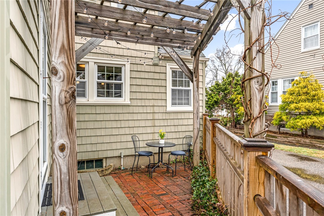 28 Rosegarden Street Warwick, RI 02888 - Photo 29 of 33