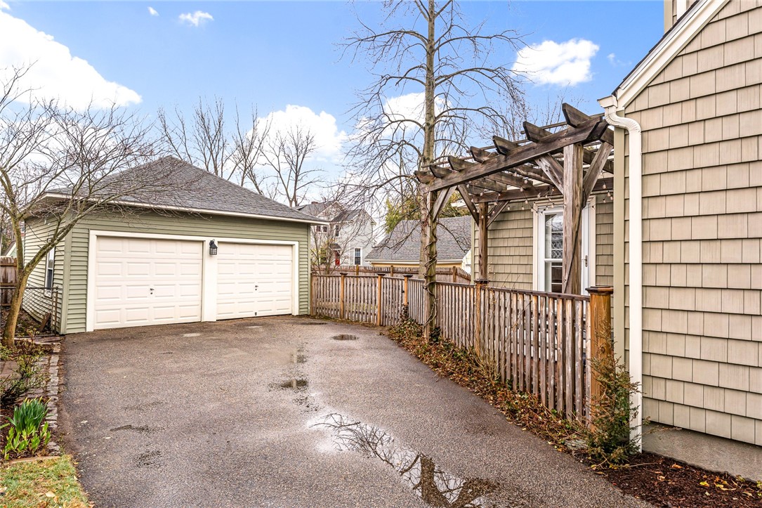 28 Rosegarden Street Warwick, RI 02888 - Photo 31 of 33