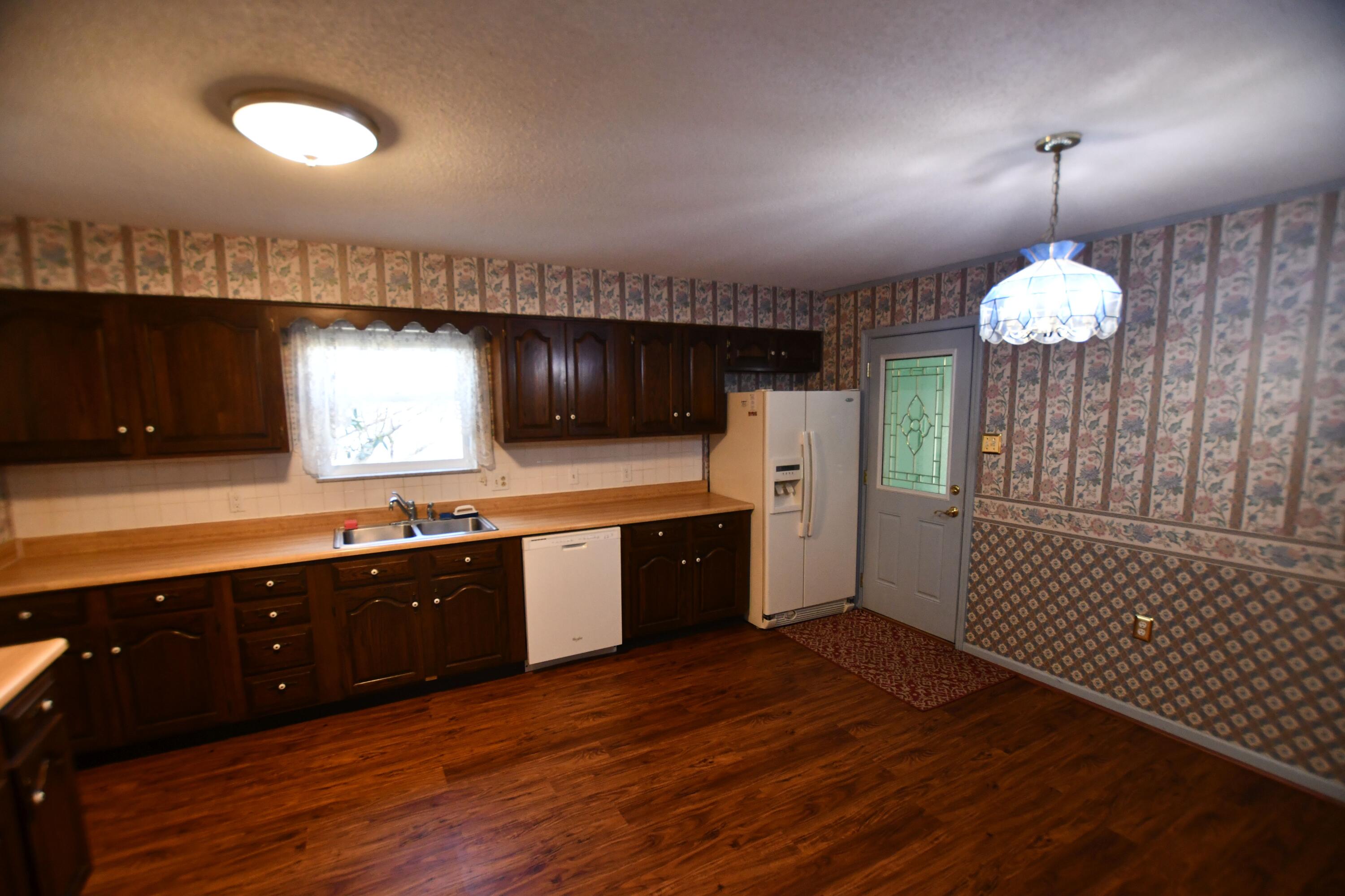 1209 College Hill Road Waco, KY 40385 - Photo 17 of 34 Kitchen!