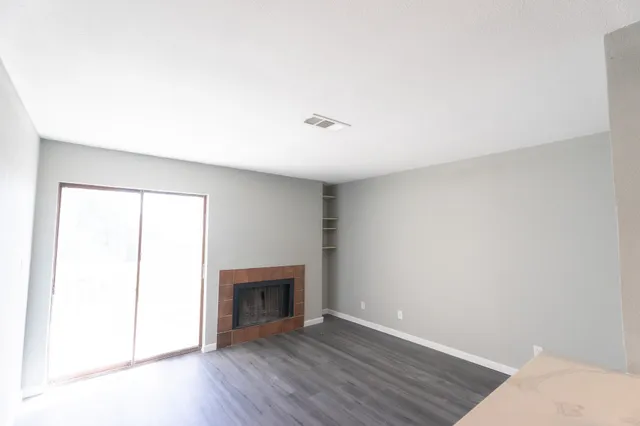 $1,325 | 2501 Gulf Freeway, Unit 260C, Dickinson, TX 77539