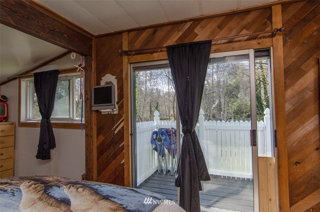 2002 Spring Road Shelton, WA 98584 - Photo 15 of 22 Gallery Image 15