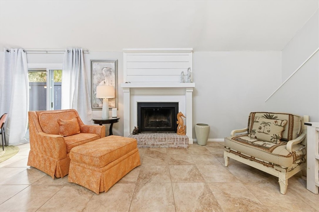 241 Broadway Street St. Simons Island, GA 31522 - Photo 7 of 46