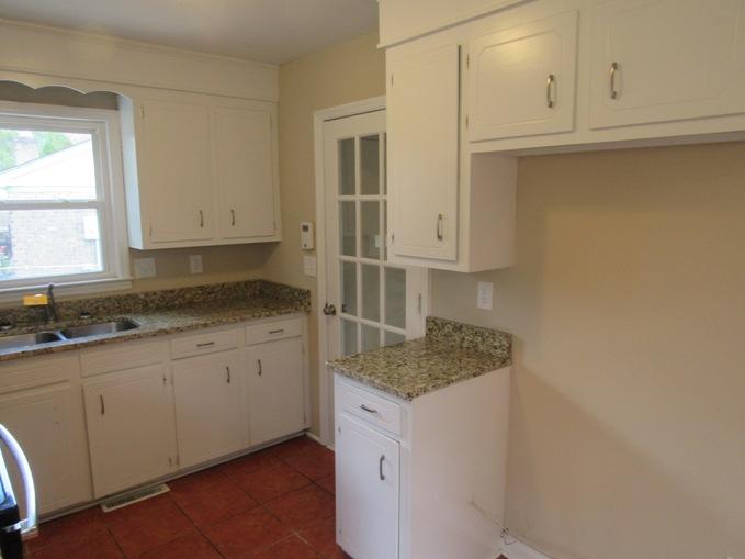 127 Marion Road Summerville, SC 29486 - Photo 22 of 43 marion lampton tupelossss 099