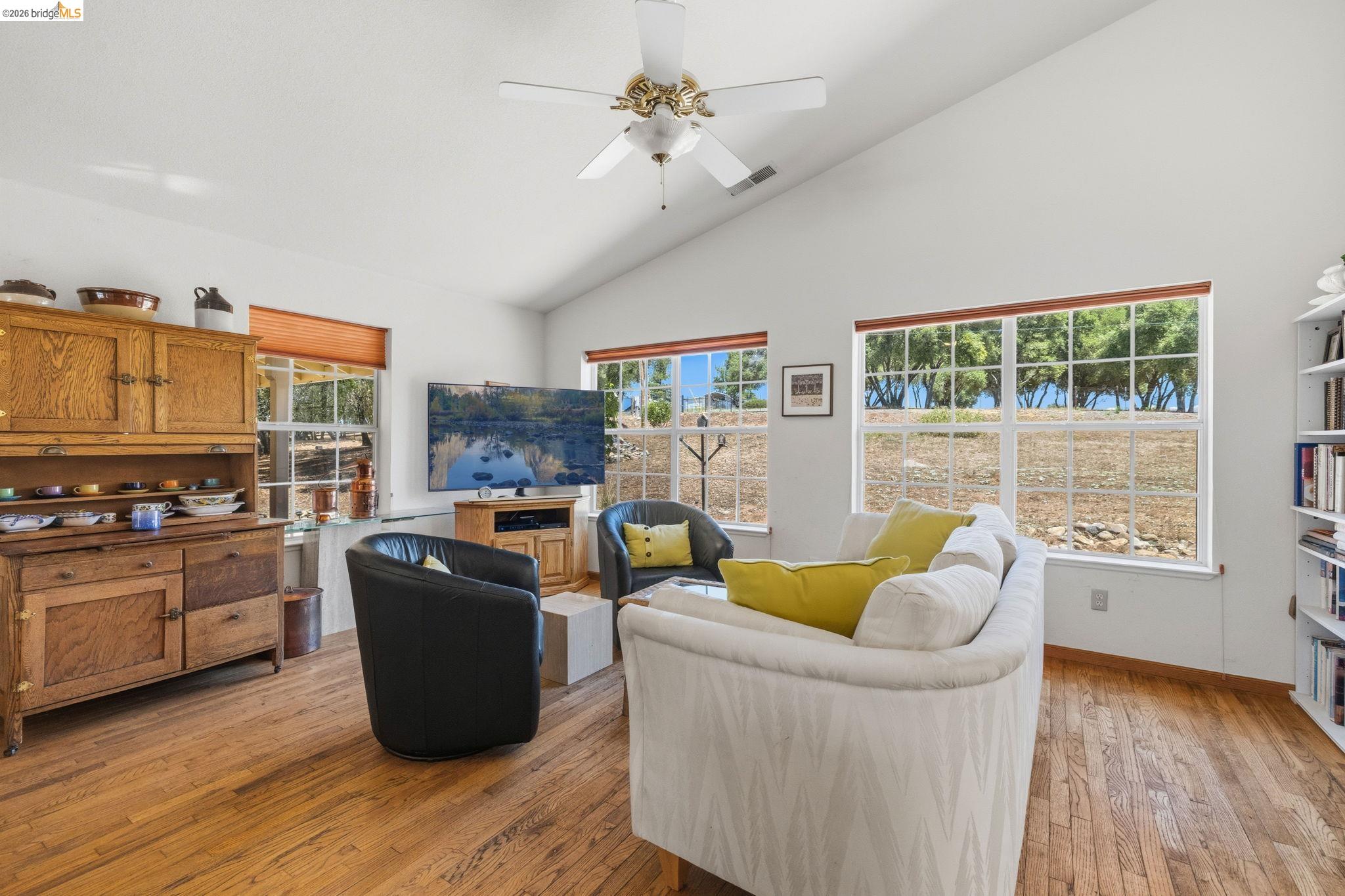 10331 Slate Rim Road Sonora, CA 95370 - Photo 6 of 48
