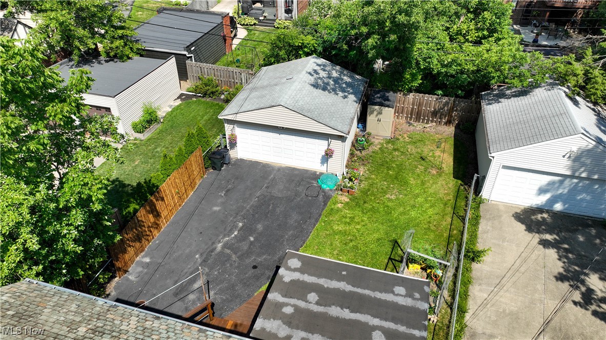 2415 Channing Road Cleveland, OH 44118 - Photo 28 of 28 Back yard and garage, aerial view