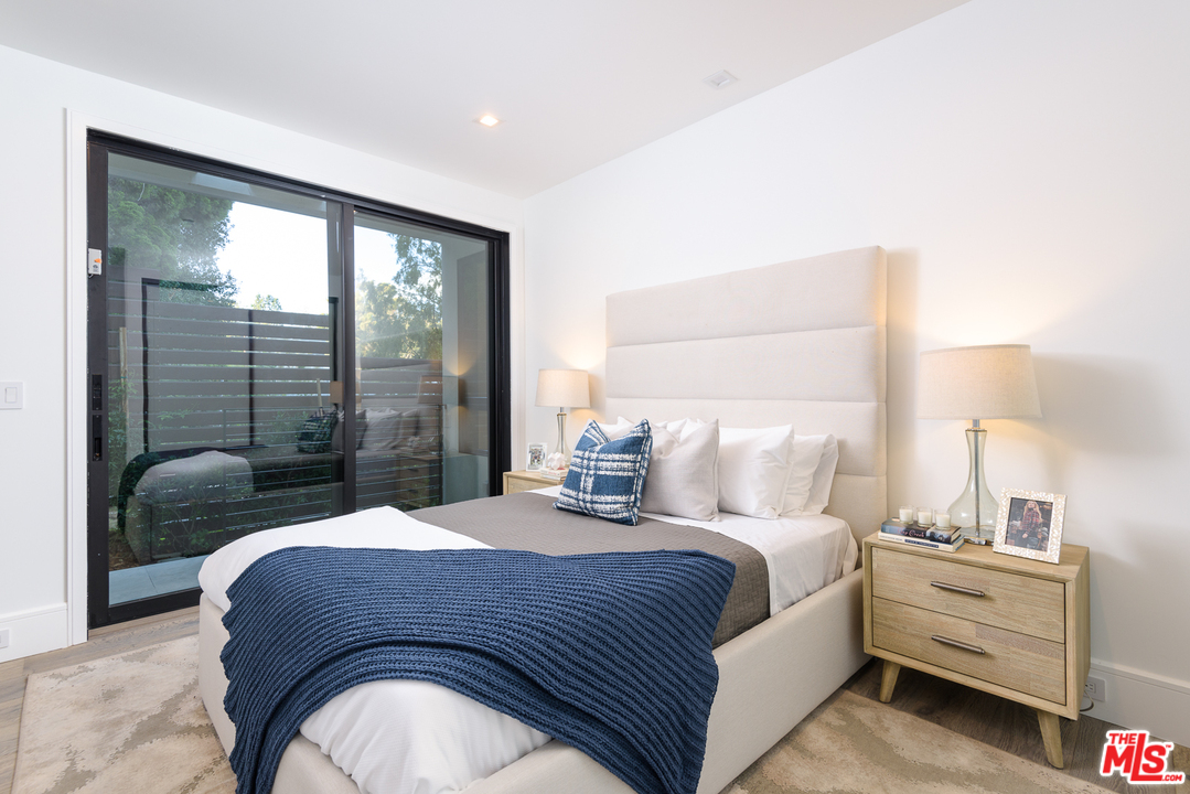 267 Beloit Avenue Los Angeles, CA 90049 - Photo 31 of 54