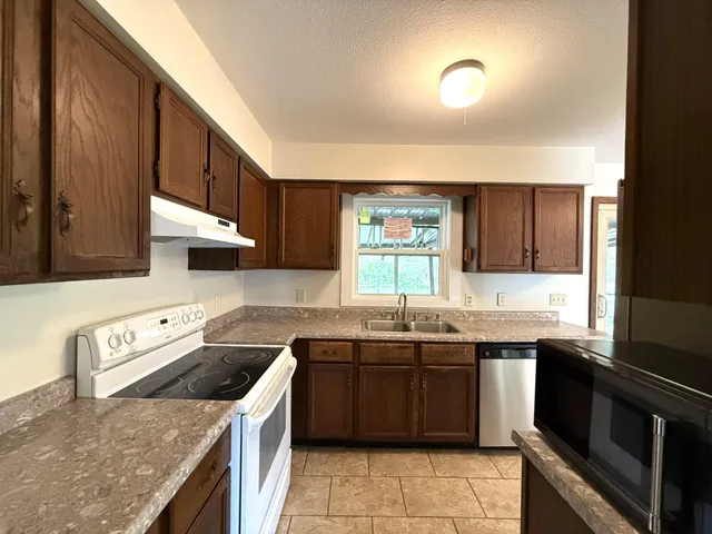 $284,900 | 1920 Bellevue Avenue, Eau Claire, WI 54703