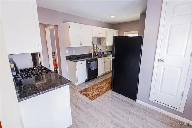 $235,000 | 1 Paulevan Place, New Hartford, NY 13413