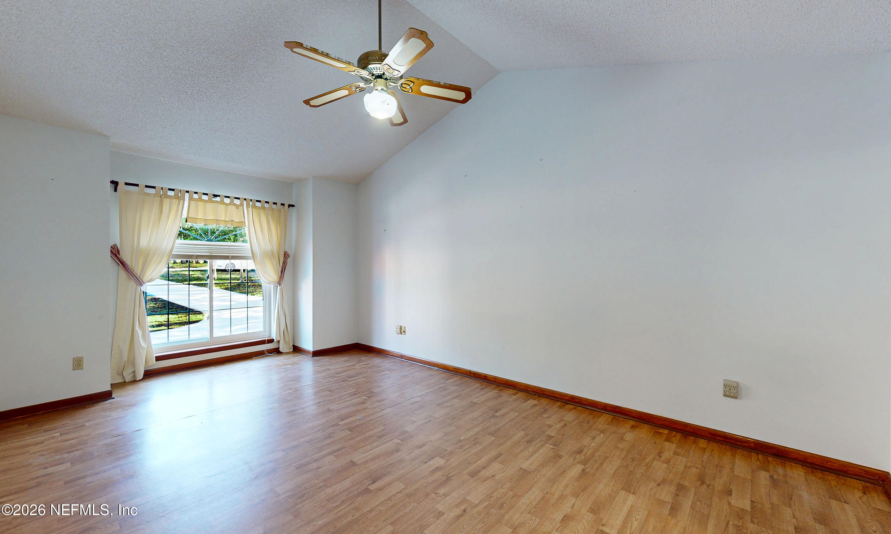 2781 Camel Circle Middleburg, FL 32068 - Photo 14 of 43 Owners Bedroom