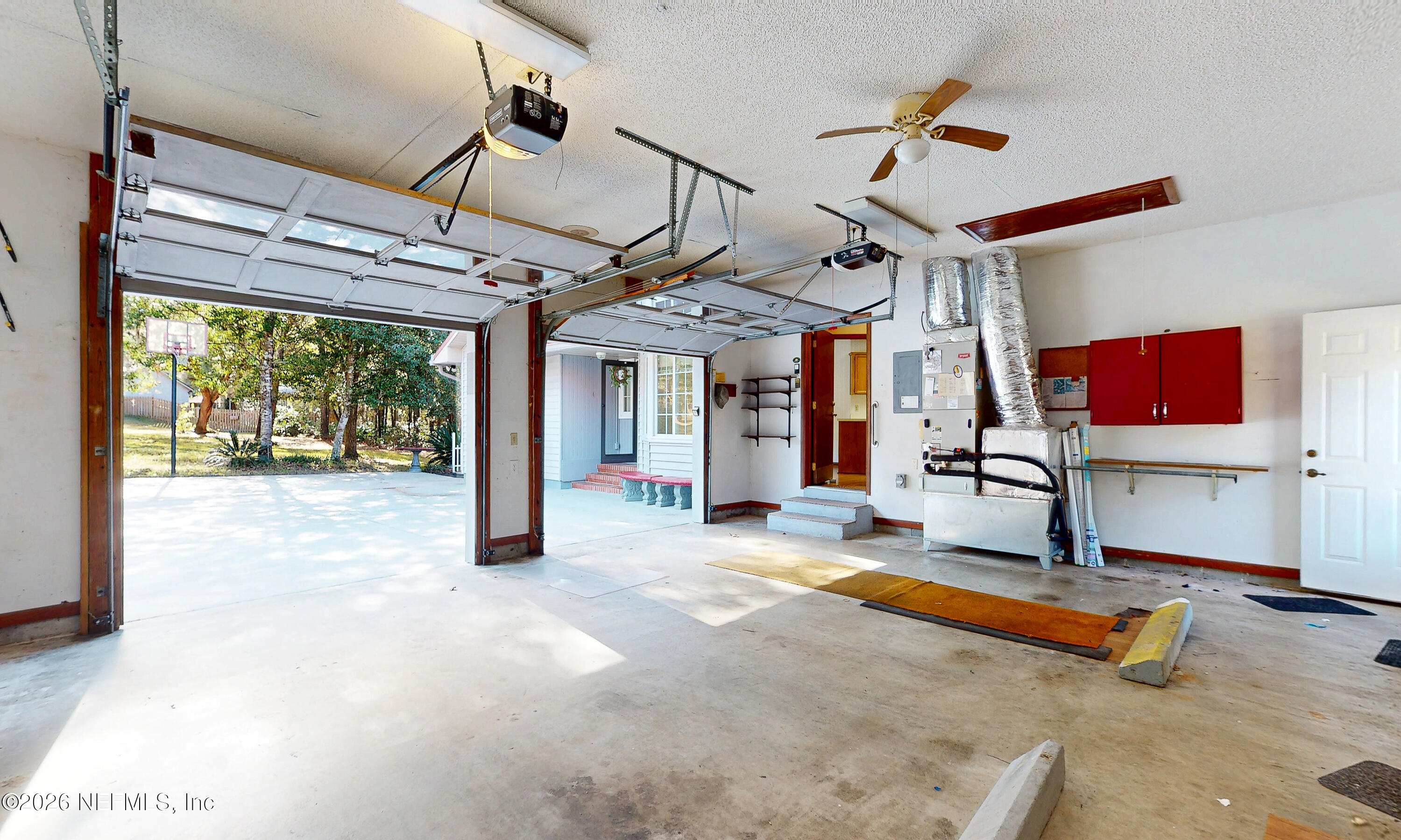 2781 Camel Circle Middleburg, FL 32068 - Photo 28 of 43 Garage