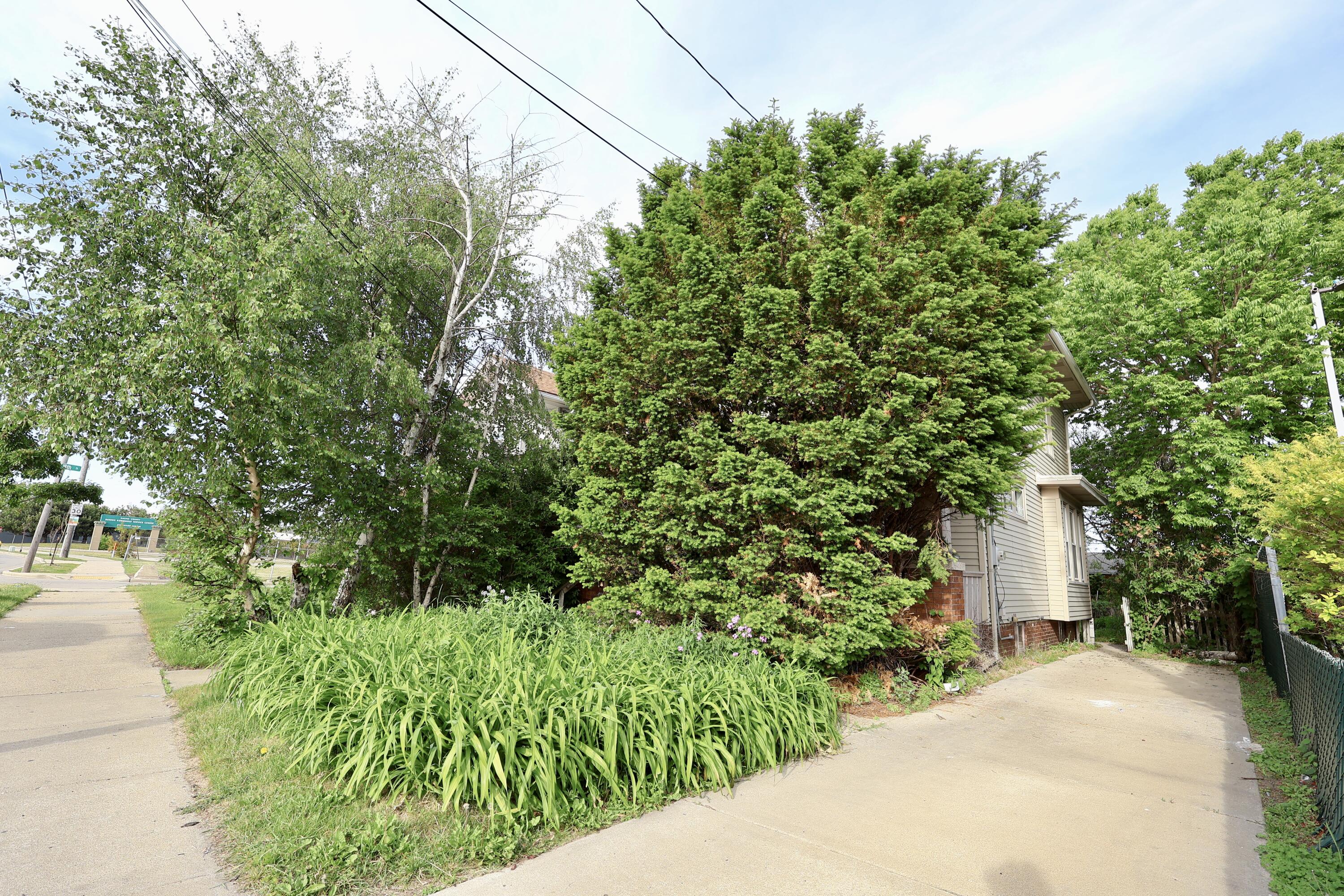 1805 Taylor Avenue Racine, WI 53403 - Photo 24 of 26 IMG_0363