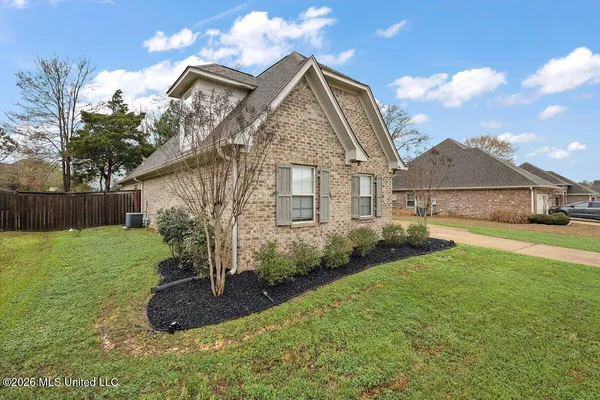$330,000 | 150 Sweetbriar Circle, Canton, MS 39046
