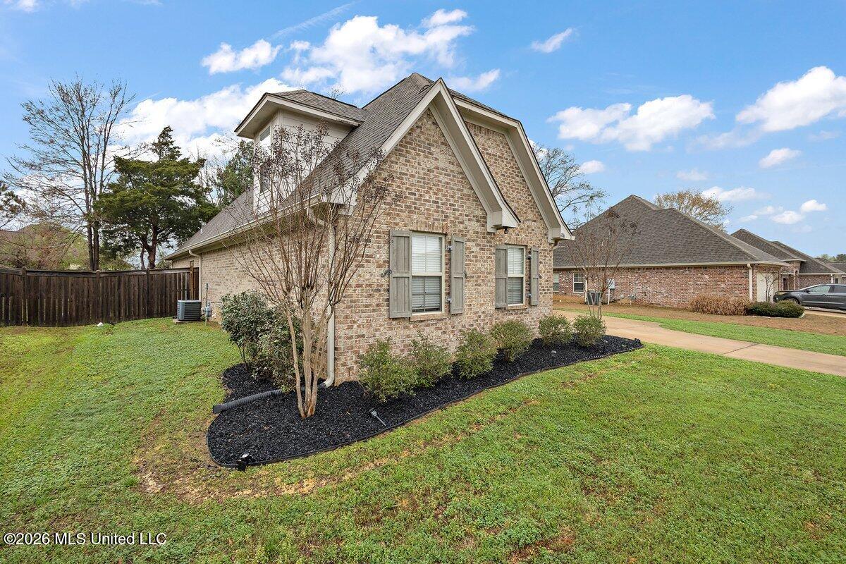 150 Sweetbriar Circle Canton, MS 39046 - Photo 3 of 31 3HTP2031