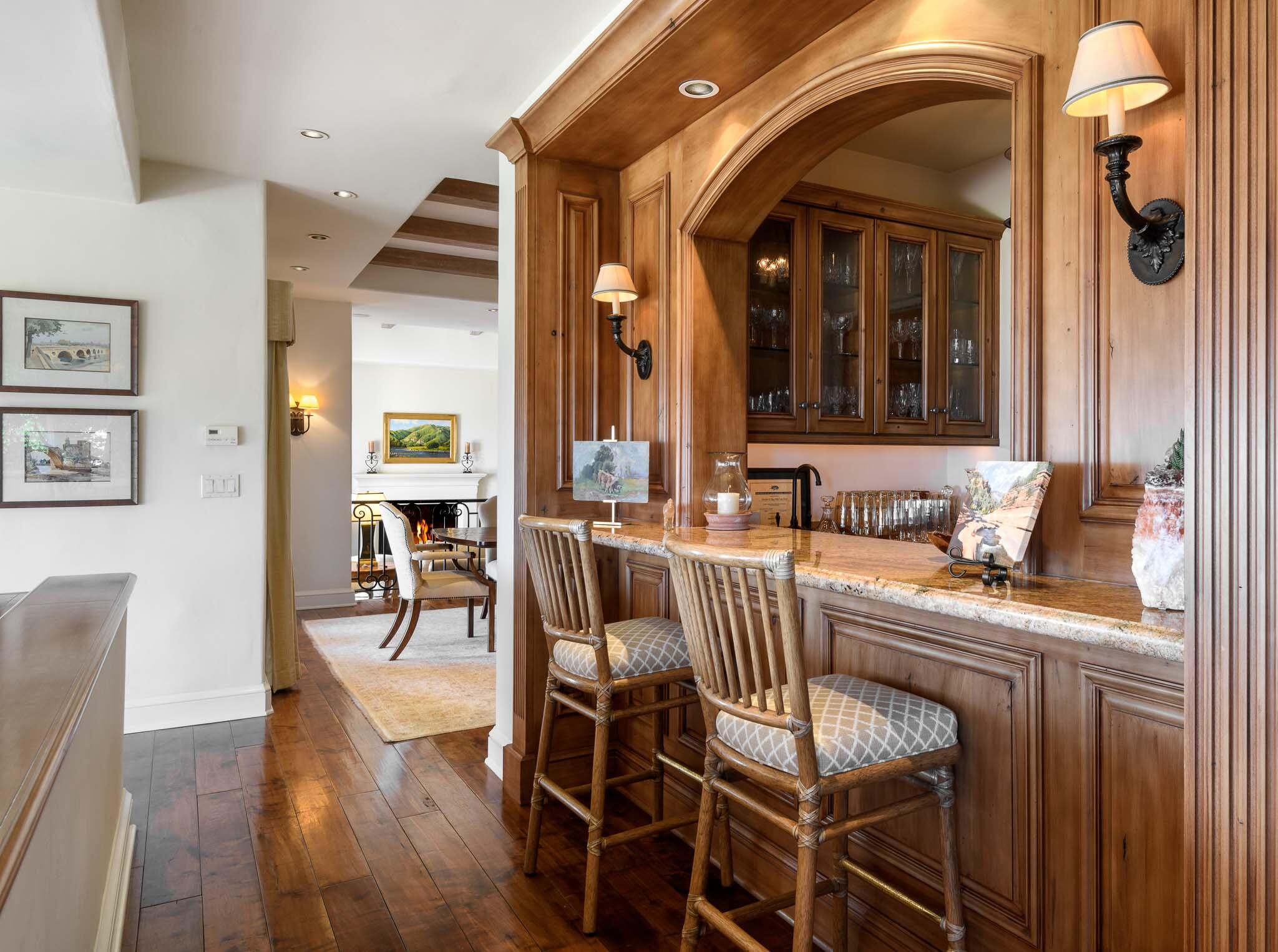 141 Rametto Road Santa Barbara, CA 93108 - Photo 14 of 44 Bar