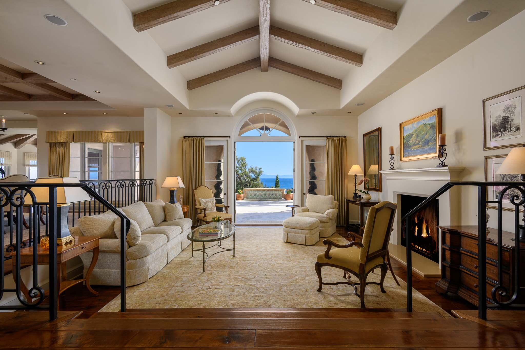 141 Rametto Road Santa Barbara, CA 93108 - Photo 3 of 44 LivingRoom