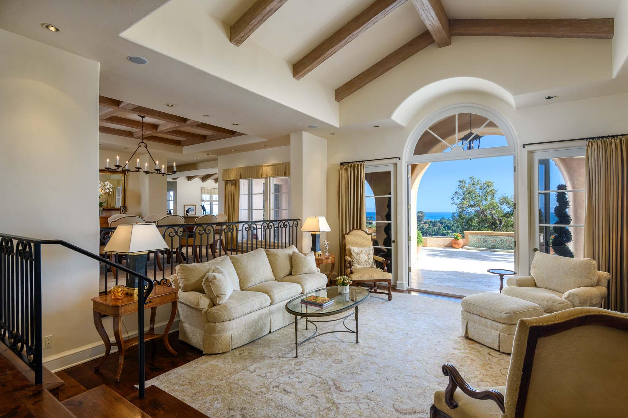 141 Rametto Road Santa Barbara, CA 93108 - Photo 7 of 44 LivingRoom2