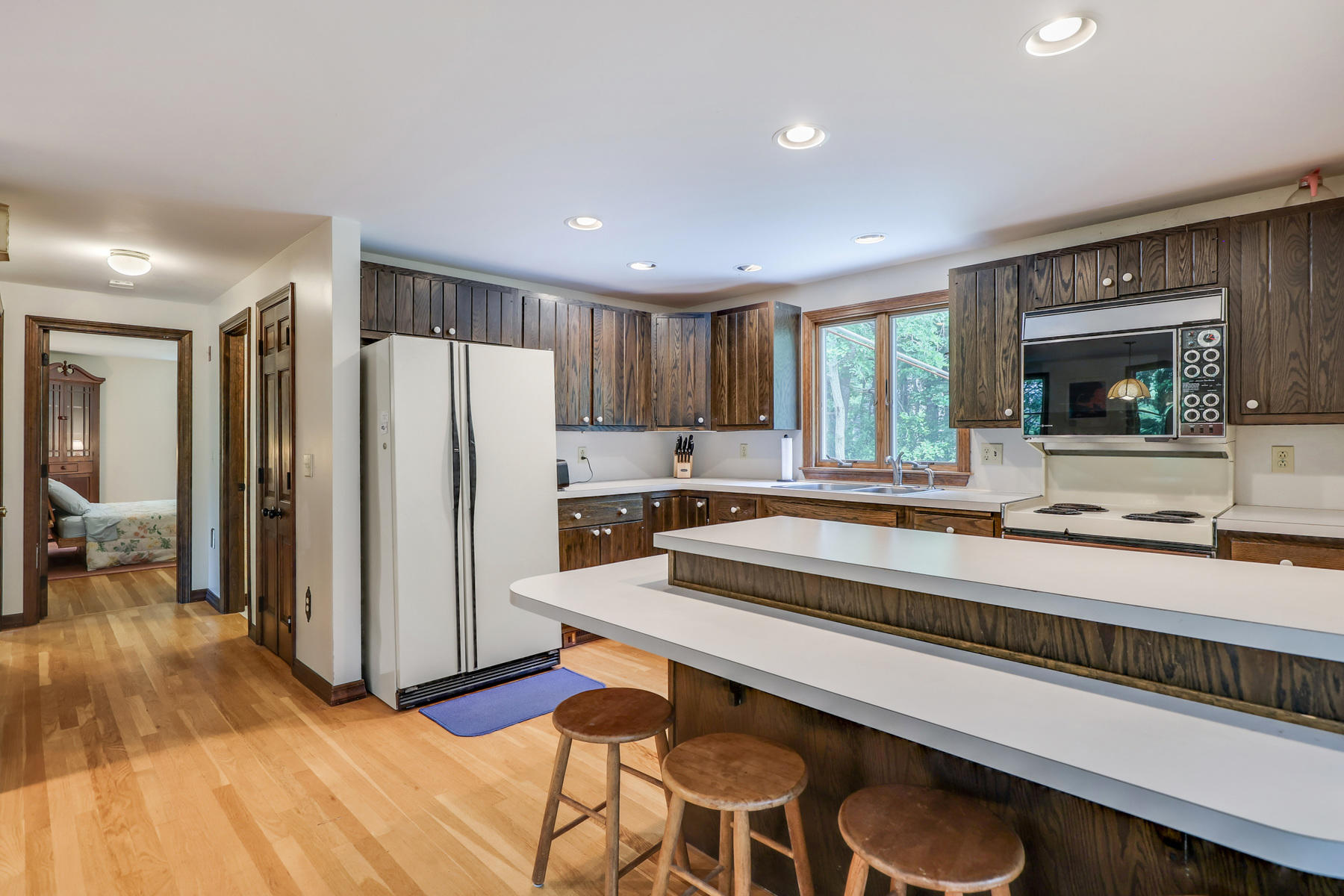 285 Harvest Road Eastham, MA 02642 - Photo 7 of 24 Kitchen with Breakfast bar