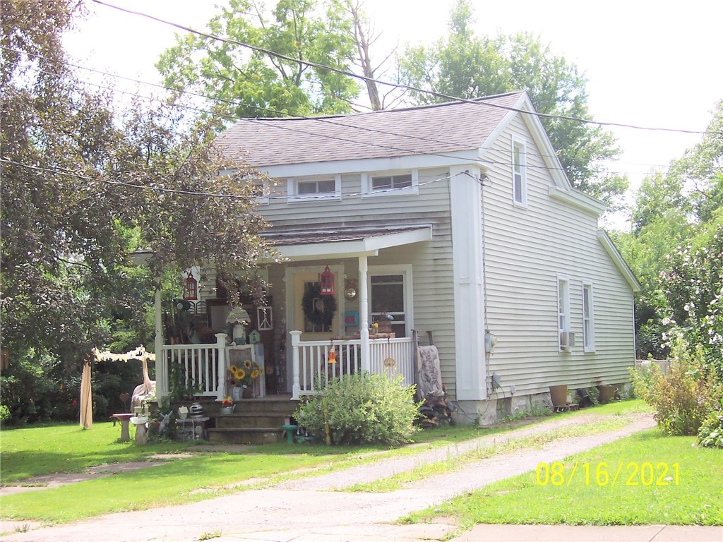 401 Park Avenue Ridgeway, NY 14103 - Photo 1 of 1 Front View