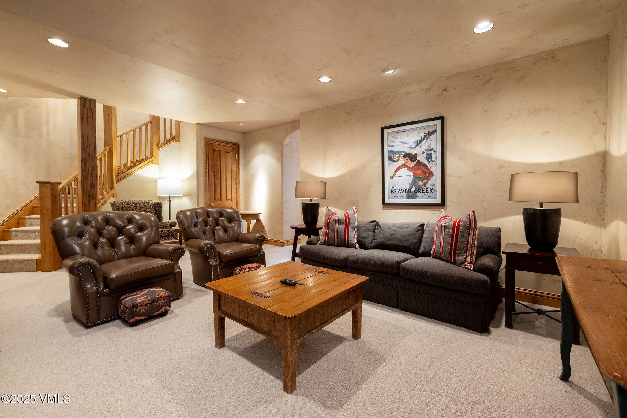 335 Aspen Lane, Unit 15 Beaver Creek, CO 81620 - Photo 16 of 32 2502_335_aspen_ln_15_interior_family_b