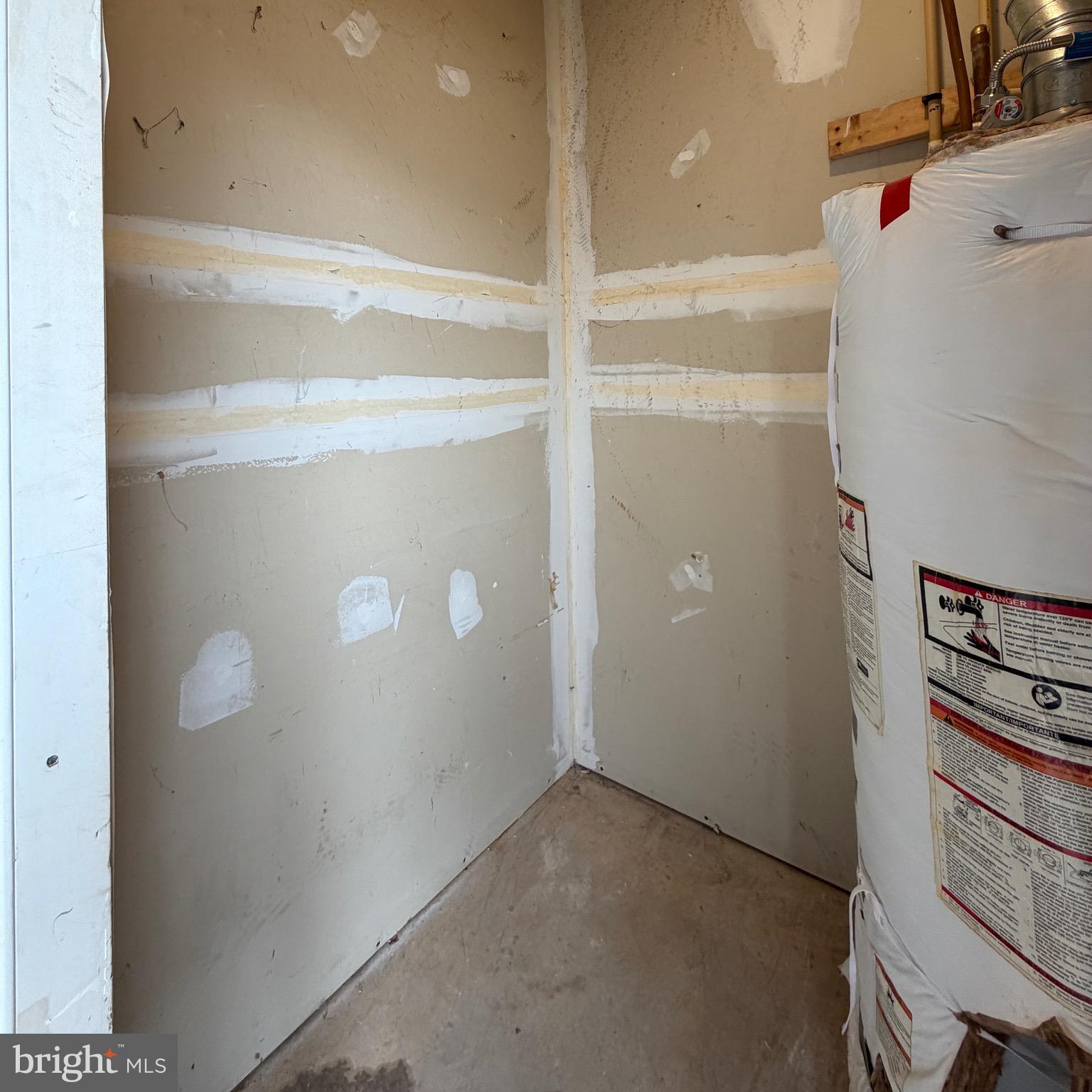 20453 Chesapeake Square, Unit 101 Sterling, VA 20165 - Photo 47 of 51 Storage available on patio