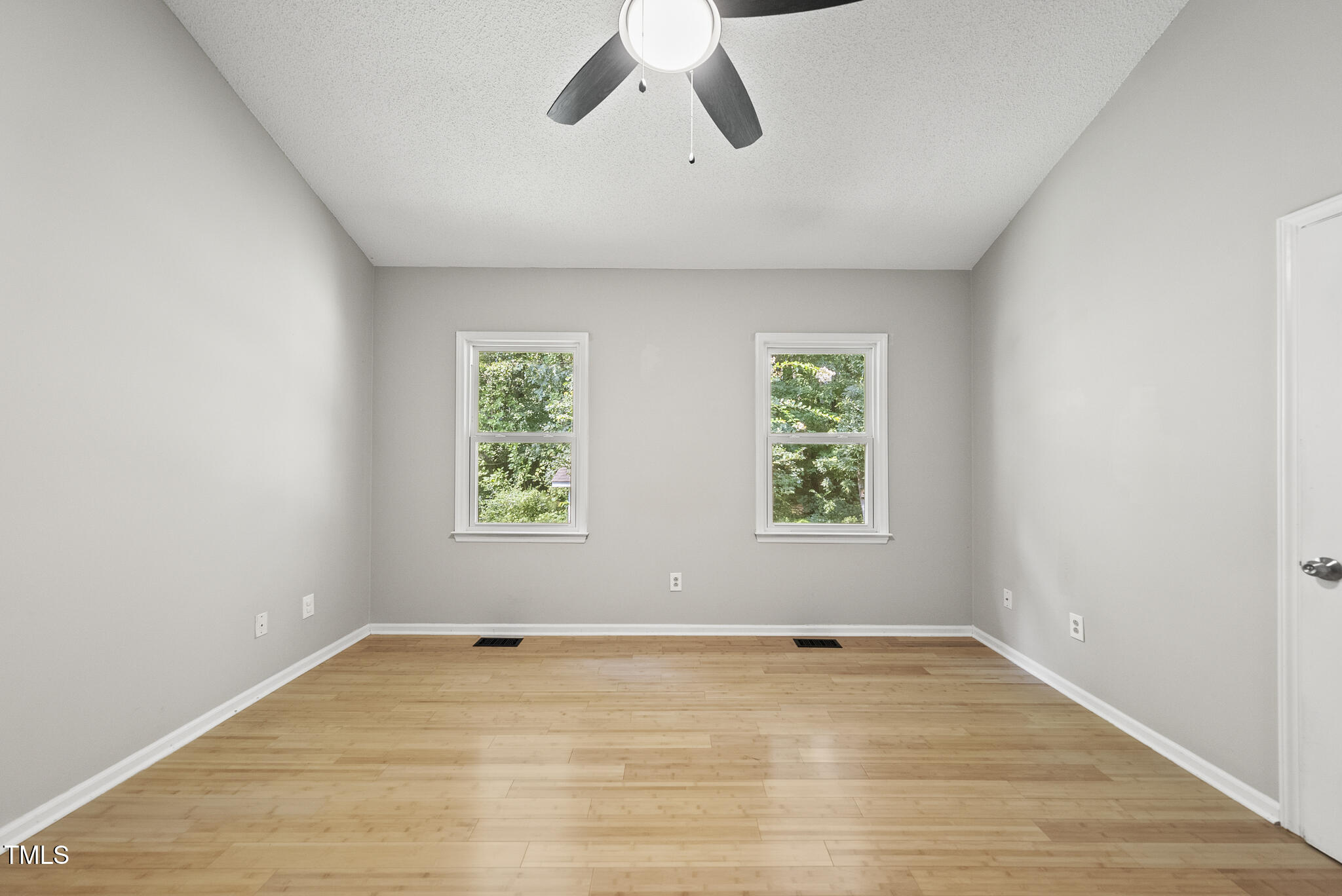 2717 Kempsford Place Raleigh, NC 27604 - Photo 28 of 34 DSC04615