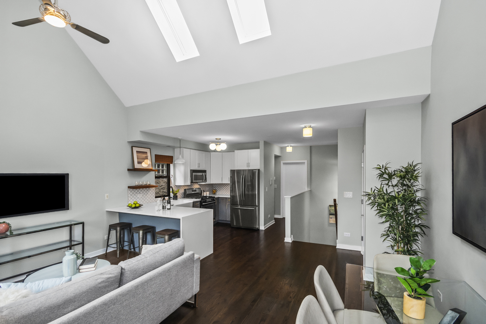2035 West Crystal Street, Unit 3 Chicago, IL 60622 - Photo 5 of 18 a living room with furniture and a flat screen tv