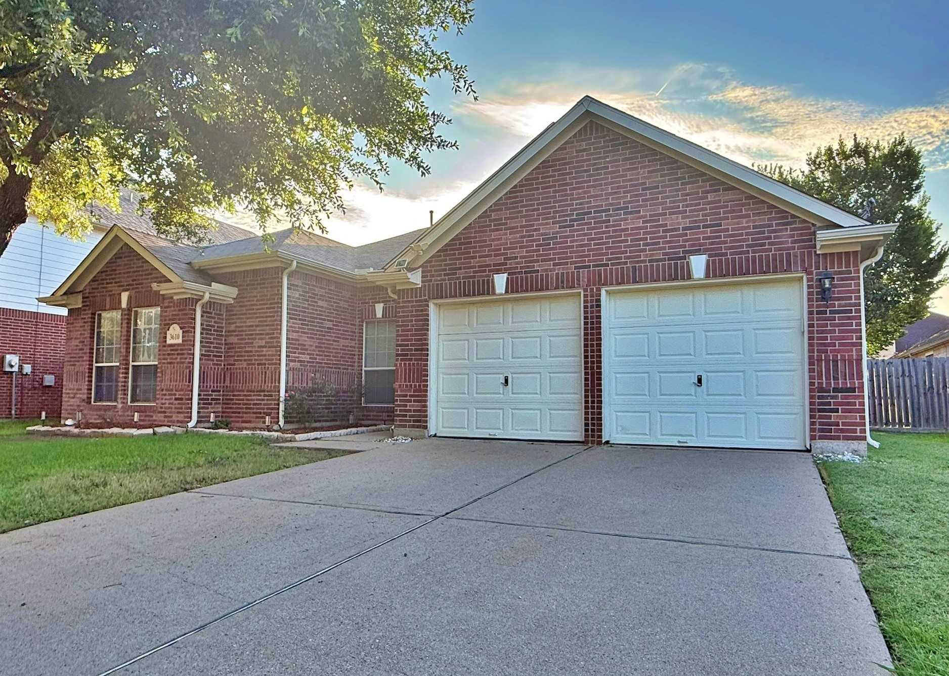 Beautiful single family home ready for move in