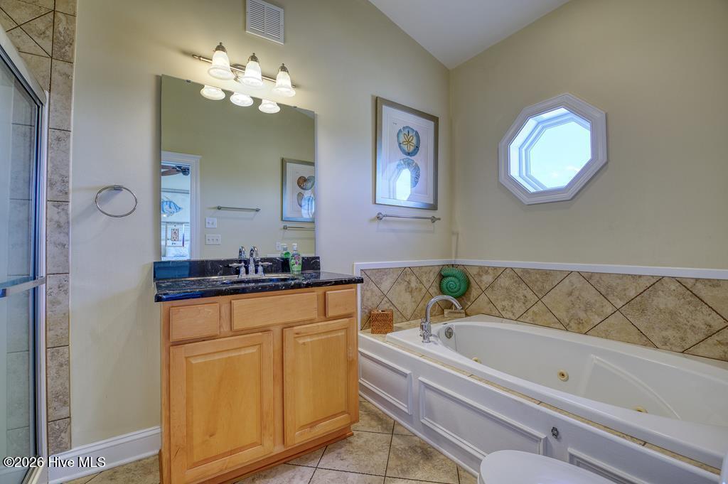 1302 New River Inlet Road North Topsail Beach, NC 28460 - Photo 12 of 22 The Greenwood Bath 3 Jacuzzi Tub