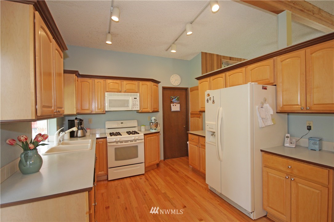 11838 Southeast 188th Street Renton, WA 98058 - Photo 11 of 25 Gallery Image 11