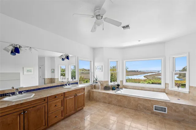 $2,375,000 | 14 South Country Road, Westhampton, NY 11977