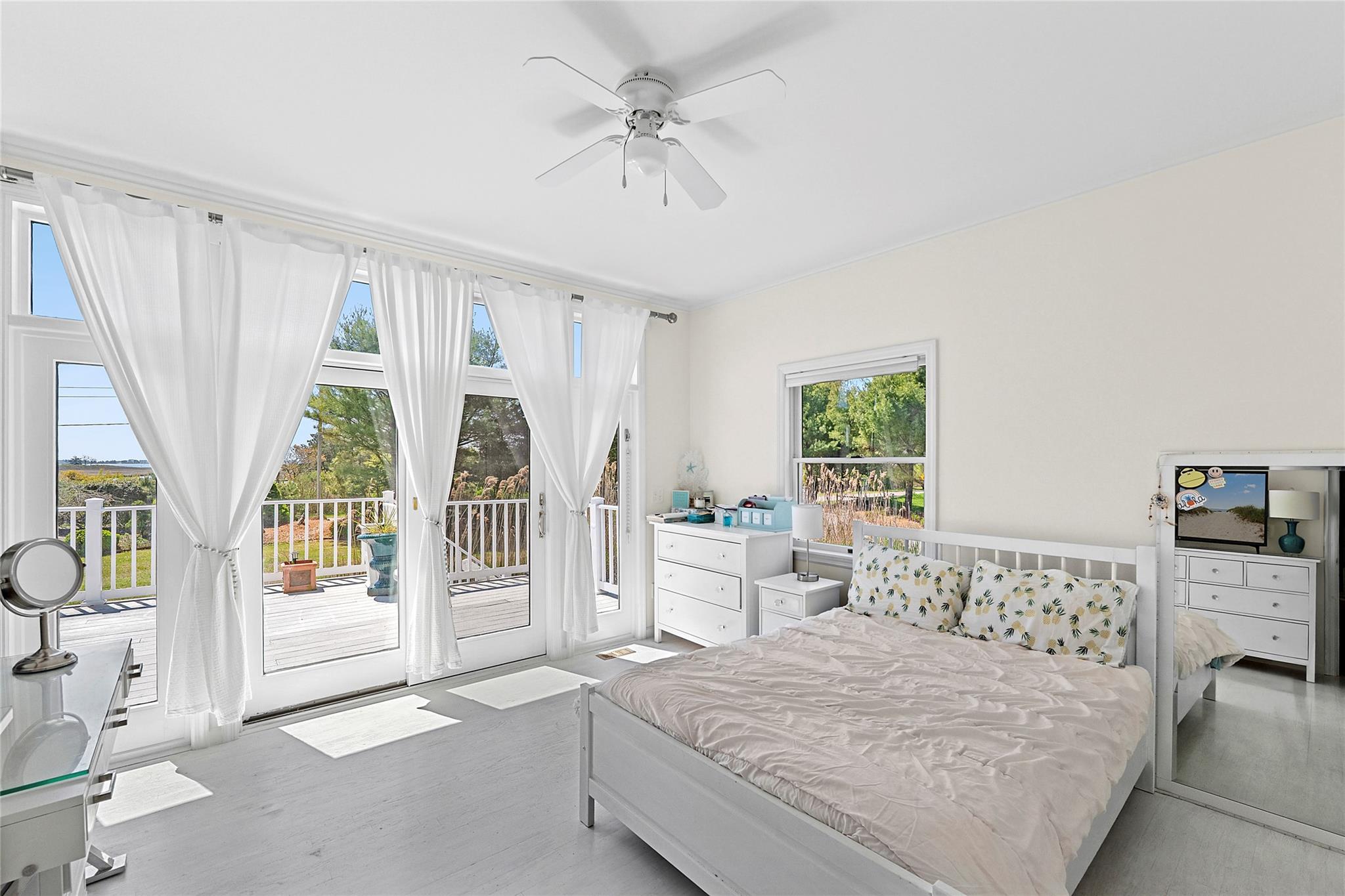 14 South Country Road Westhampton, NY 11977 - Photo 13 of 26