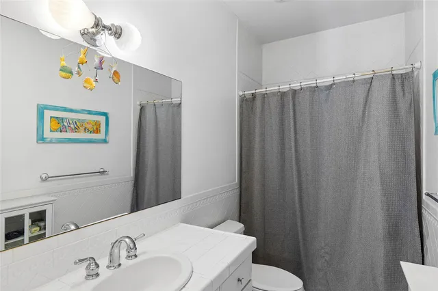 $2,375,000 | 14 South Country Road, Westhampton, NY 11977