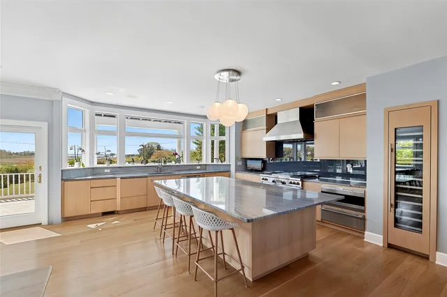 $2,375,000 | 14 South Country Road, Westhampton, NY 11977