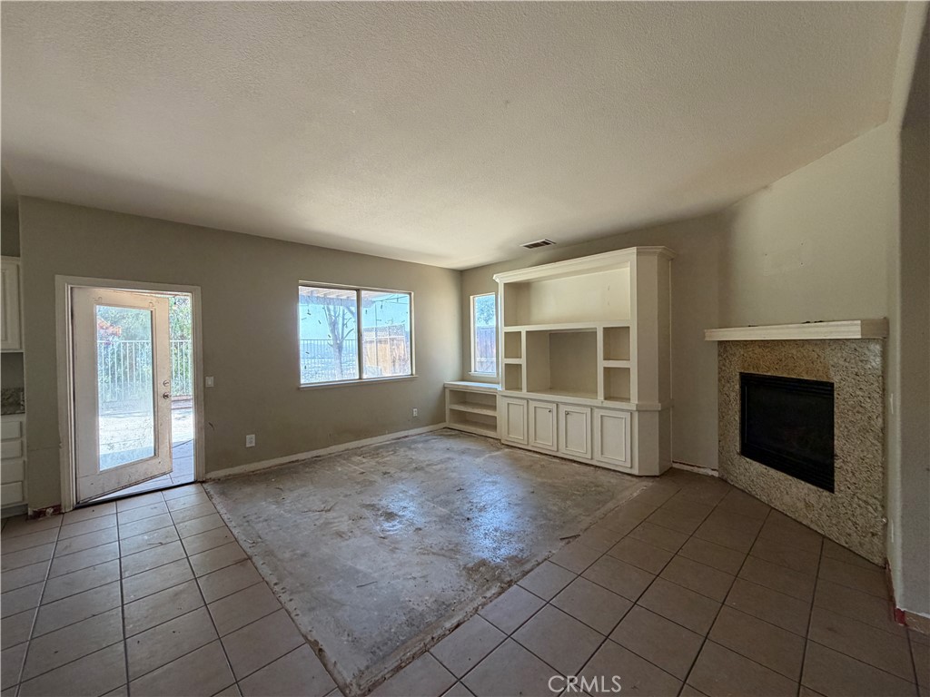 16183 Blue Haven Court Riverside, CA 92503 - Photo 6 of 61