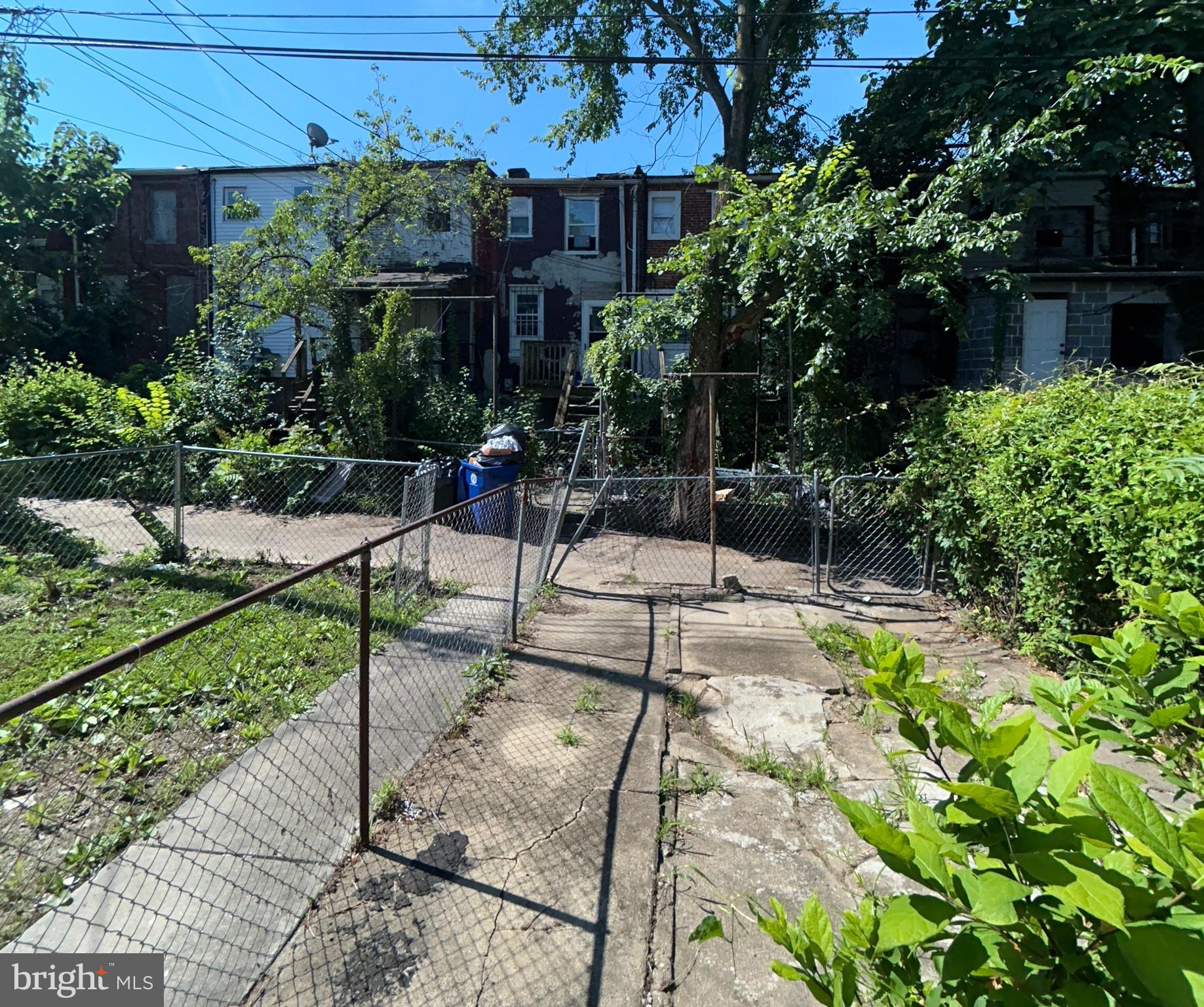 2123 West Lexington Street Baltimore, MD 21223 - Photo 4 of 16 Backyard