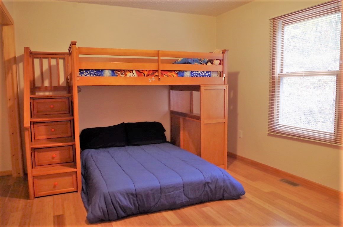 8183 Ellsworth Road Ellsworth, MI 49729 - Photo 15 of 34 1854491-14.JPG