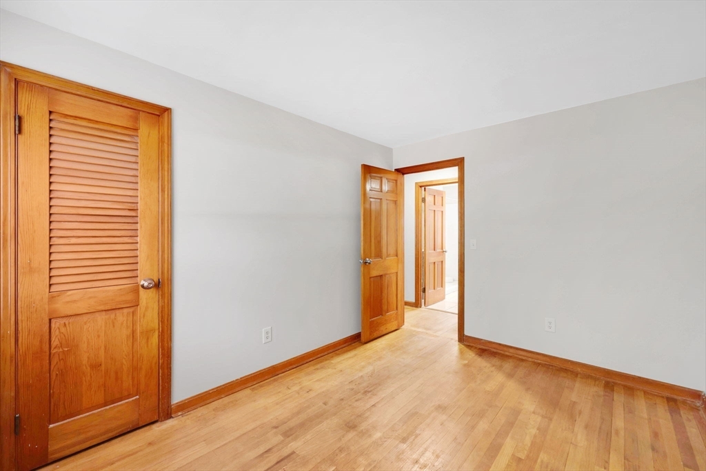 232 Almira Road Springfield, MA 01119 - Photo 18 of 36