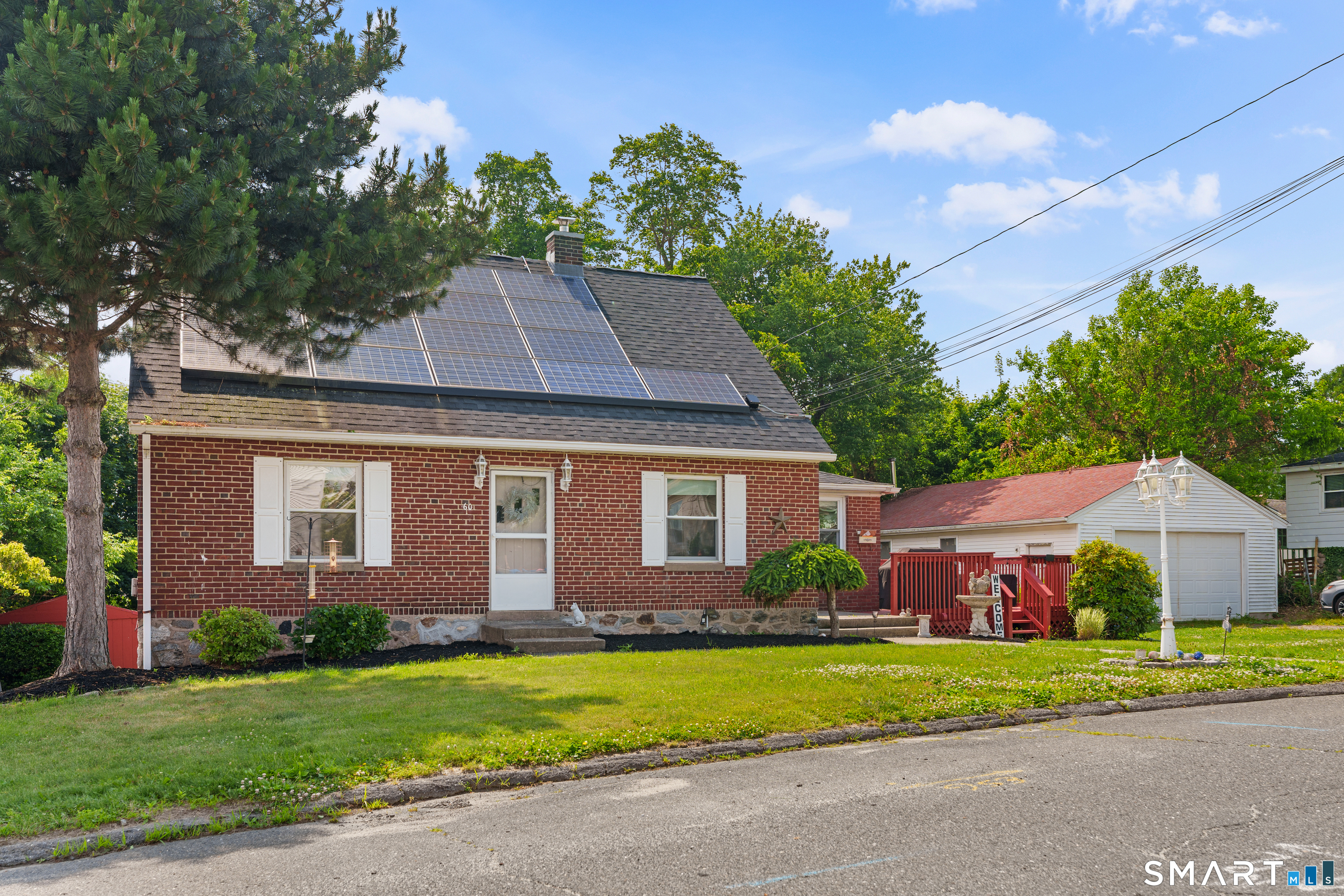 60 Primrose Street Waterbury, CT 06708 - Photo 2 of 26