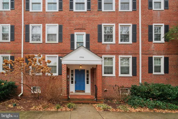 $299,000 | 2966 South Columbus Street, Unit B2, Arlington, VA 22206
