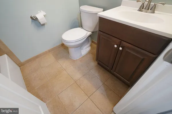 $299,000 | 2966 South Columbus Street, Unit B2, Arlington, VA 22206