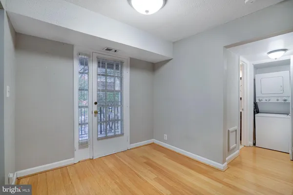 $299,000 | 2966 South Columbus Street, Unit B2, Arlington, VA 22206