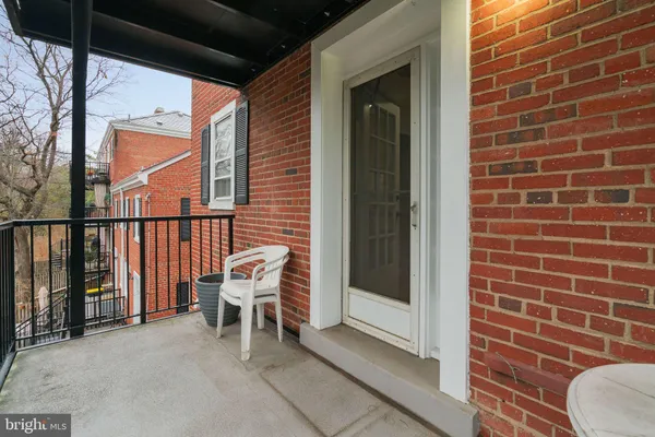 $299,000 | 2966 South Columbus Street, Unit B2, Arlington, VA 22206
