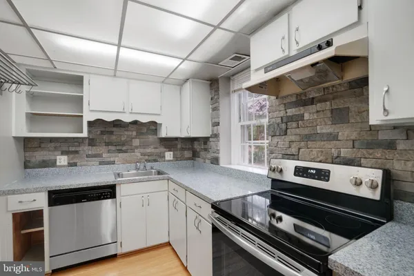 $299,000 | 2966 South Columbus Street, Unit B2, Arlington, VA 22206