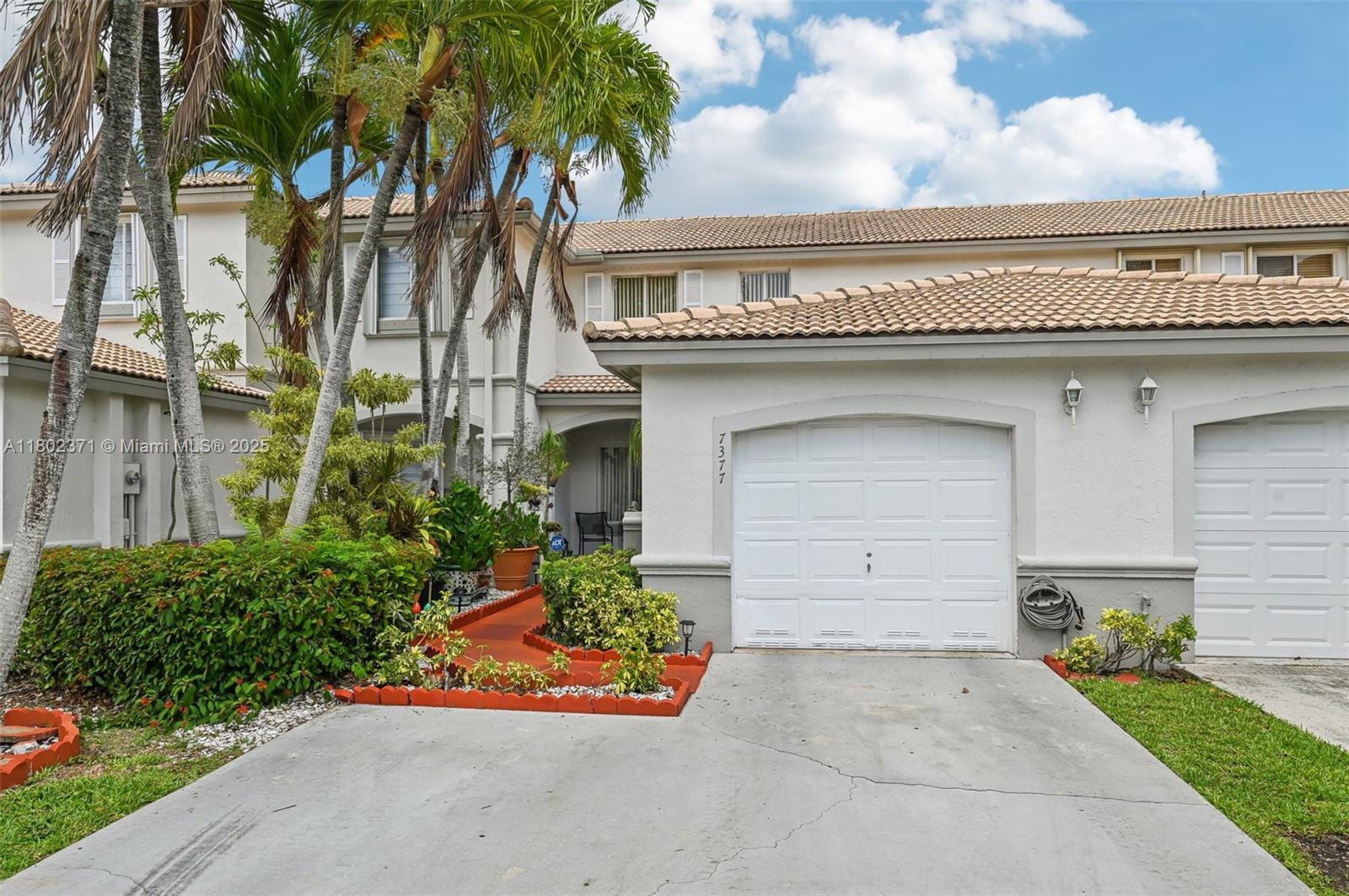 7377 Southwest 162nd Path Miami, FL 33193 - Photo 3 of 19 Gallery Image 3