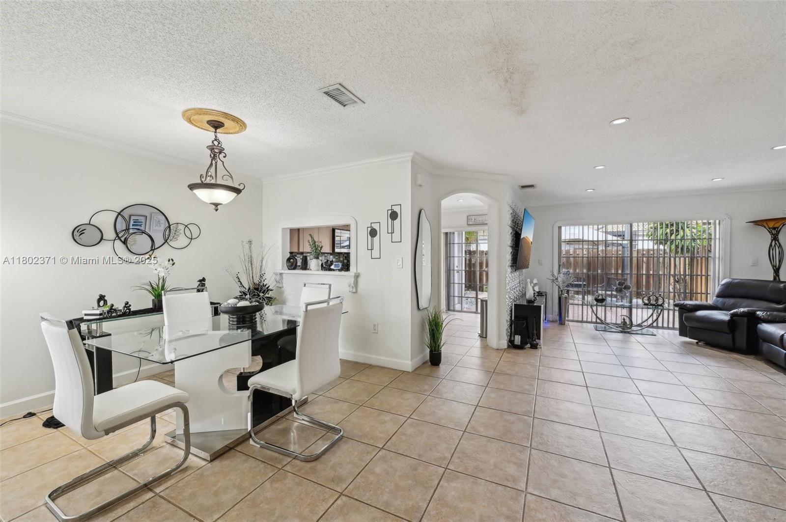 7377 Southwest 162nd Path Miami, FL 33193 - Photo 6 of 19 Gallery Image 6