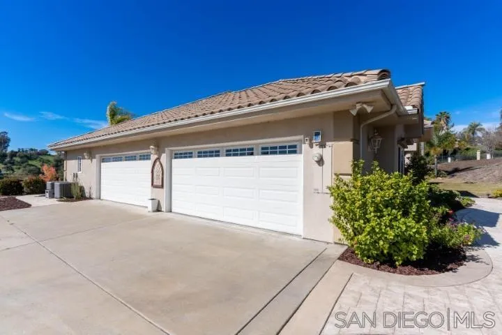 4417 Fallsbrae Road Fallbrook, CA 92028 - Photo 42 of 48