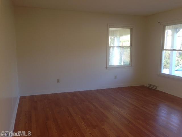 3298 Moores Spring Road Westfield, NC 27053 - Photo 3 of 8 Living Room.